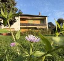 MTI - Sanierungsbedürftiges Haus in bester Lage von Nieder-Erlenbach - Frankfurt am Main