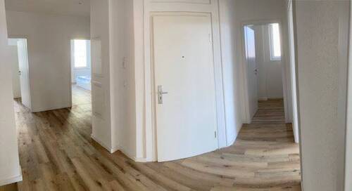 Diele Bild 2 - 6 Zimmer Etagenwohnung zur Miete in Stuttgart
