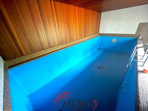 20 Schwimmbad UG - 