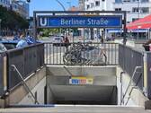 Eingang U-Bahnhof Berliner Straße - Etagenwohnung mit 34,60 m² in Berlin zum Kaufen