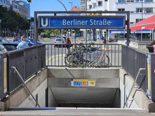 Eingang U-Bahnhof Berliner Straße - Etagenwohnung mit 34,60 m² in Berlin zum Kaufen