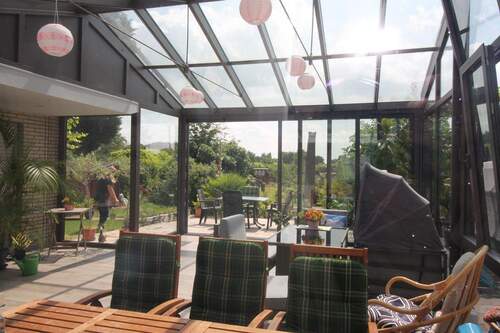 Blick aus dem Schlafzimmer in den Wintergarten - 