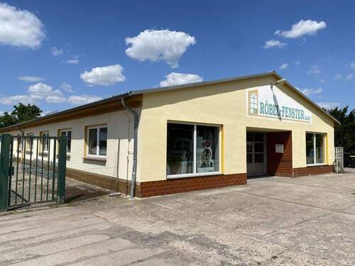 Gewerbehalle Ansicht Süd-Ost - Gewerbeobjekt (ca. 620 m²) mit Büro-, Lager- und Produktionsfläche