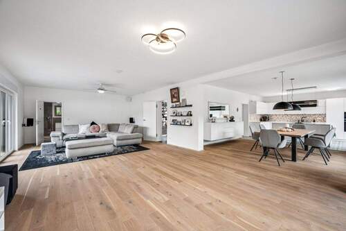 Wohnzimmer Ansicht 1 - 6 Zimmer Einfamilienhaus in Mönchengladbach