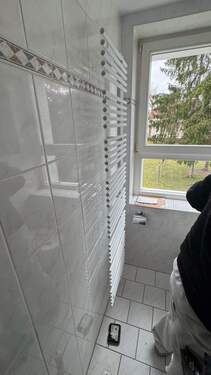 neuer Handtuchheizkörper - 