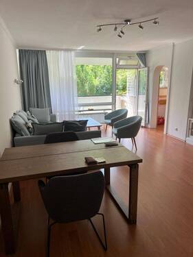 Wohnbereich - Modernes Wohnen in Bad Reichenhall: 2-Zi-Whg. m. Balkon