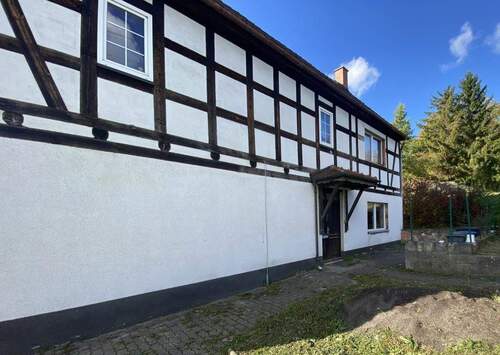 Stellfläche vor dem Haus - 