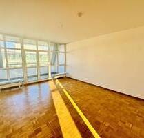 Toplage am Los-Angeles-Platz! Stilvolle Dachgeschosswohnung! *Anfragen ausschließlich SCHRIFTLICH* - Berlin Charlottenburg