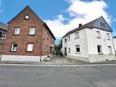Hausansicht Vorderseite - Einfamilienhaus mit 210,00 m&sup2; in Neuss zum Kaufen