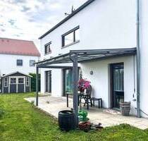 Modernes Einfamilienhaus mit Garten und Garage in familienfreundlicher Lage - Freystadt