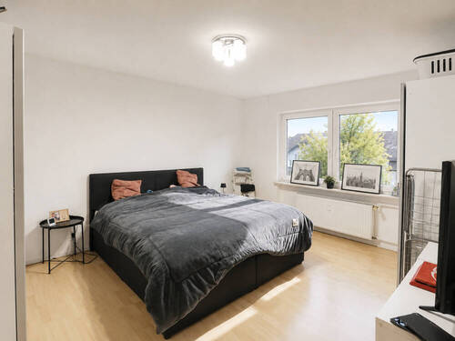 1. OG Schlafzimmer - 