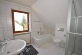 Je mit Wanne + Dusche - 