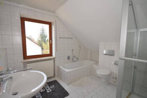 Je mit Wanne + Dusche - 