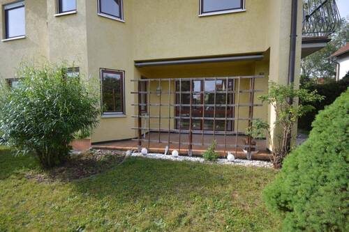 Geschützte Südterrasse - 6 Zimmer Einfamilienhaus in Neumarkt
