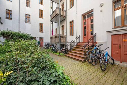 Innenhof_1427 - 4 Zimmer Etagenwohnung zum Kaufen in Berlin