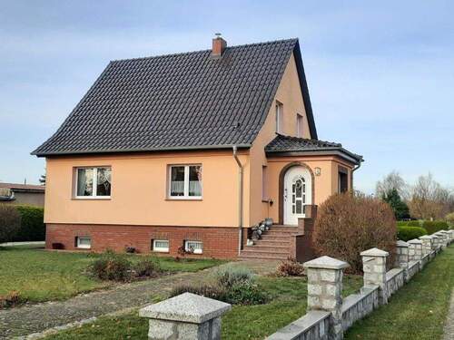 Ansicht süd-ost - Platz für Familie, Hobby und Haustiere - gemütliches Einfamilienhaus mit Garten und Nebengelass