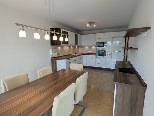 Küche und Esszimmer - 3 Zimmer Etagenwohnung zum Kaufen in Salzgitter