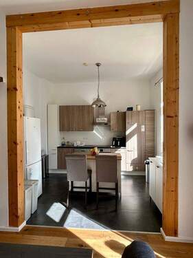 Küche mit Einbauküche - 