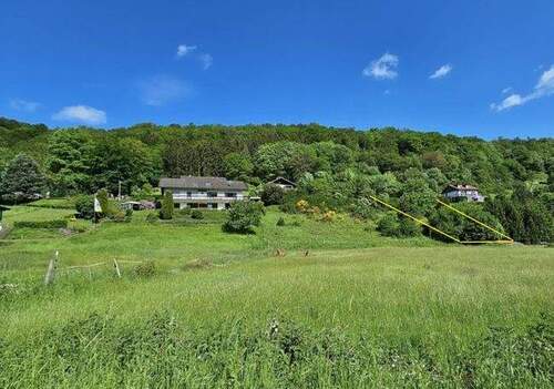 Bild 1 - Einmalige Gelegenheit! Sonniges Baugrundstück in einem ruhigen Tal