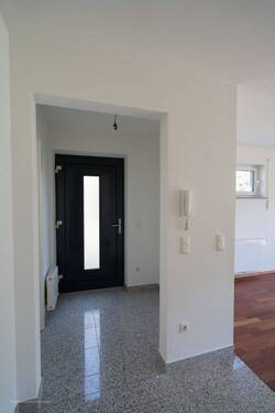 Eingangsbereich - 4 Zimmer Doppelhaushälfte zur Miete in München / Am Hart