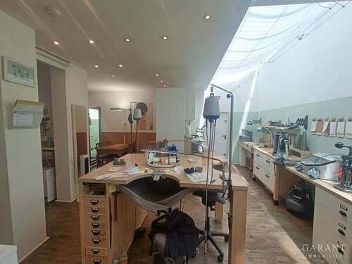 Verkaufsfläche - Büro mit 57,00 m&sup2; in Reutlingen zur Miete