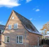 Helles gepflegtes Stadthaus mit Garten und Stellplätzen - 4. Zimmer möglich! - Heide