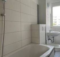 Bezugsfertige familienfreundliche Wohnung mit saniertem Bad! - Oschersleben