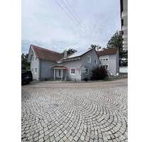 Idyllisches Anwesen: Großes Grundstück mit Zwei Häusern und weitläufigen Gärten in Ruhiger Lage. - Pürgen