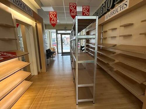 Ladenlokal - 6 Zimmer Mehrfamilienhaus, Wohnhaus in Düren