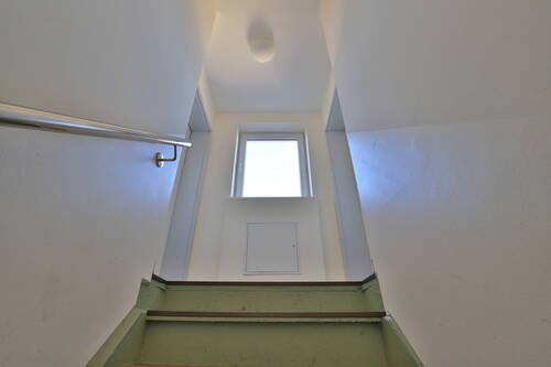 Zugang zu Dachgeschosswohnungen - 