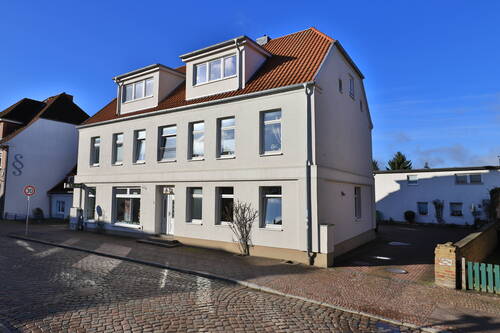 Einfahrt zur Hofseite - 