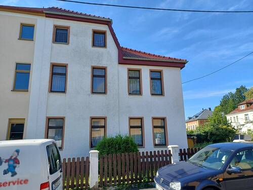 Ansicht von vorn - Großzügige Doppelhaushälfte in Pausa!!