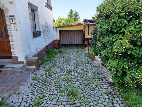 Zufahrt zur Garage - 