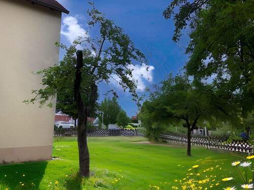 Gartenbeispiel Nordosten - 9 Zimmer Einfamilienhaus in Roßtal