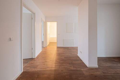 Flur Bild 1 - 4 Zimmer Etagenwohnung zur Miete in Dresden