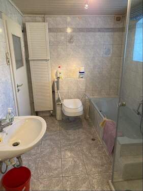 Bad im Erdgeschoß - 