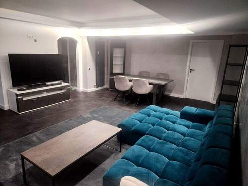 Wohnzimmer
- 3 Zimmer Etagenwohnung zum Kaufen in Hilden