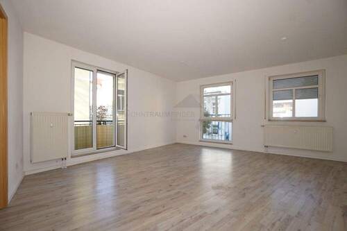 Wohnzimmer - 2 Zimmer Etagenwohnung zur Miete in Zwickau