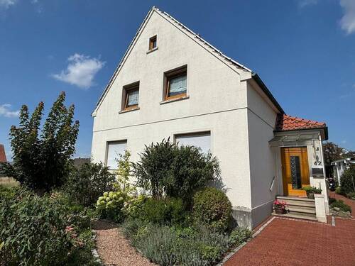 Vorderansicht - 8 Zimmer Mehrfamilienhaus, Wohnhaus in Bünde