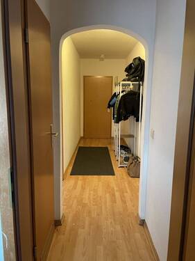 Flur - Etagenwohnung mit 77,00 m² in Coswig zum Kaufen