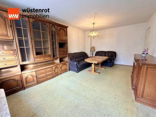 Wohnzimmer - 4 Zimmer Mehrfamilienhaus, Wohnhaus in München