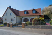 Außenansicht - 8 Zimmer Mehrfamilienhaus, Wohnhaus zum Kaufen in Wehrheim