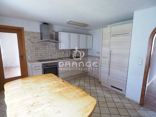 Küche - 5 Zimmer Mehrfamilienhaus, Wohnhaus zum Kaufen in Niederstotzingen