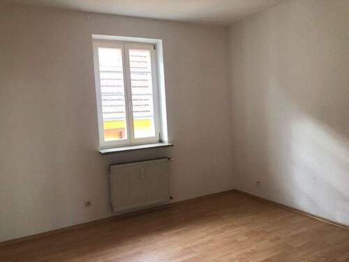 Schlafzimmer 2 - 4 Zimmer Etagenwohnung in Kirchheimbolanden