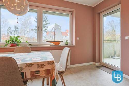 ...Zugang auf den Balkon - 