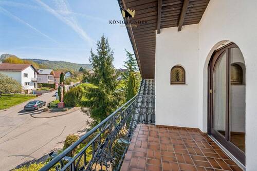 Mehrere Balkone - Einfamilienhaus mit 240,00 m&sup2; in Malsch zum Kaufen