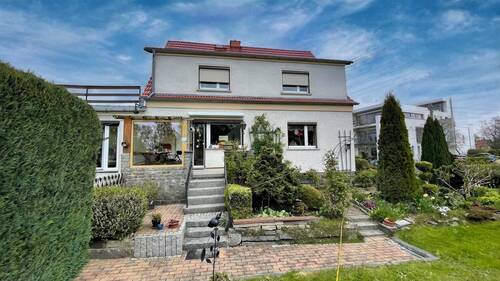 Terrassenseite - 5 Zimmer Einfamilienhaus in Großröhrsdorf