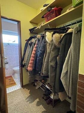 Garderobe - 5 Zimmer Einfamilienhaus in Horneburg