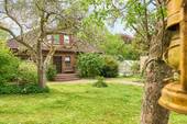 Impression Garten und Front - Ruhig, grün, großzügig - Wohnen in einer der besten Lagen Eutins