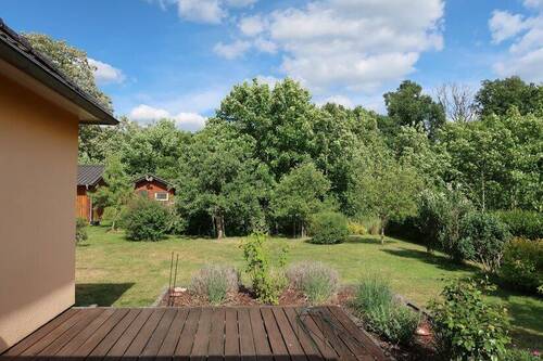 Blick ins Grüne - 5 Zimmer Mehrfamilienhaus, Wohnhaus zum Kaufen in Warmsen